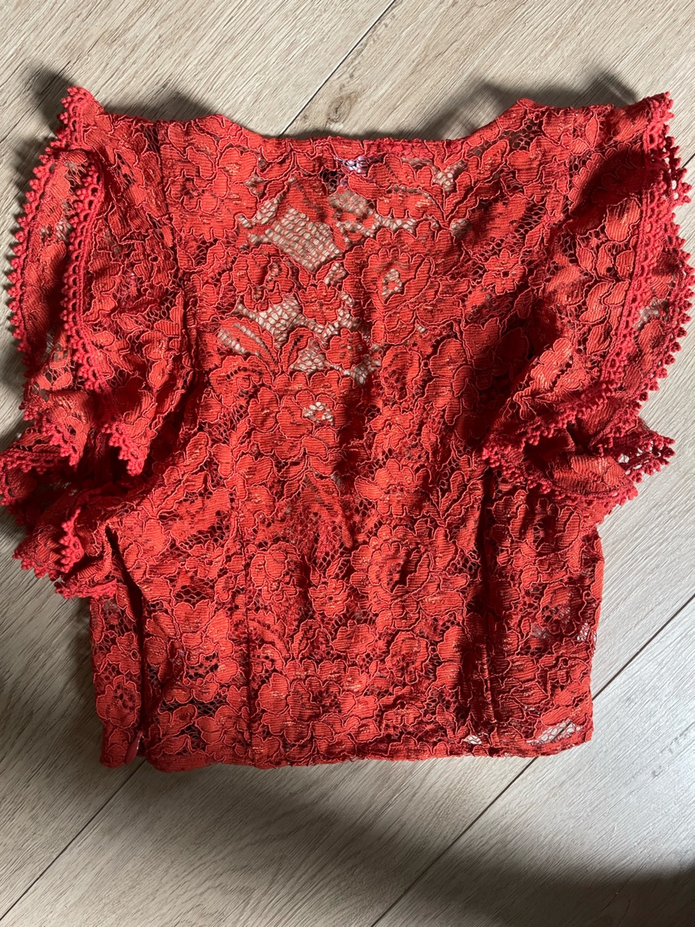 bebe Red Floral Lace Crop top - Picture 2 of 3